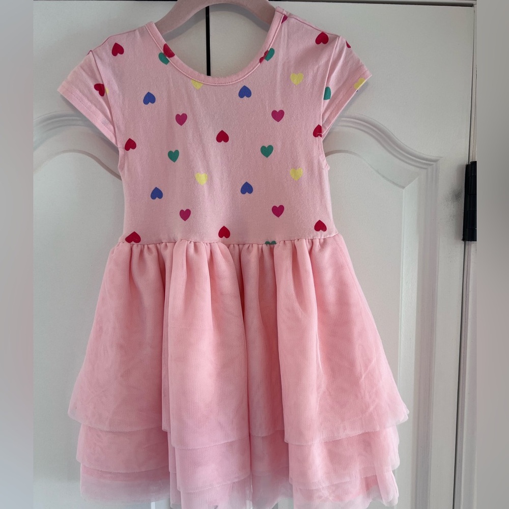 Girls pink rainbow dress 🌈🩷